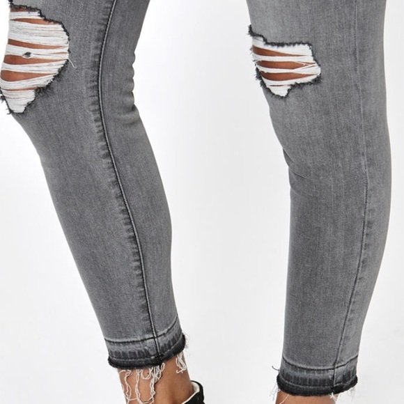PacSun ripped grey jeans! - Picture 3 of 8